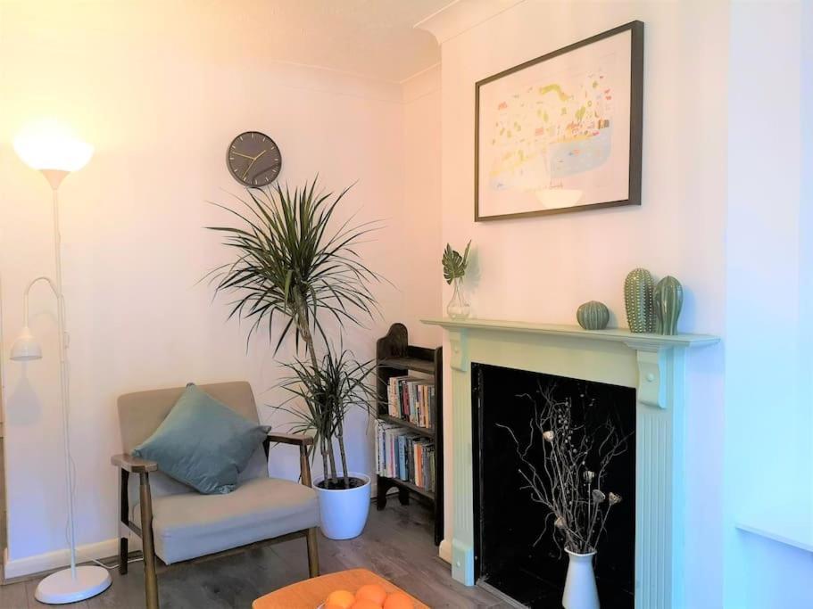 Cute Cottage 4 Mins From Cafes Station And Sea St Leonards-on-Sea Esterno foto